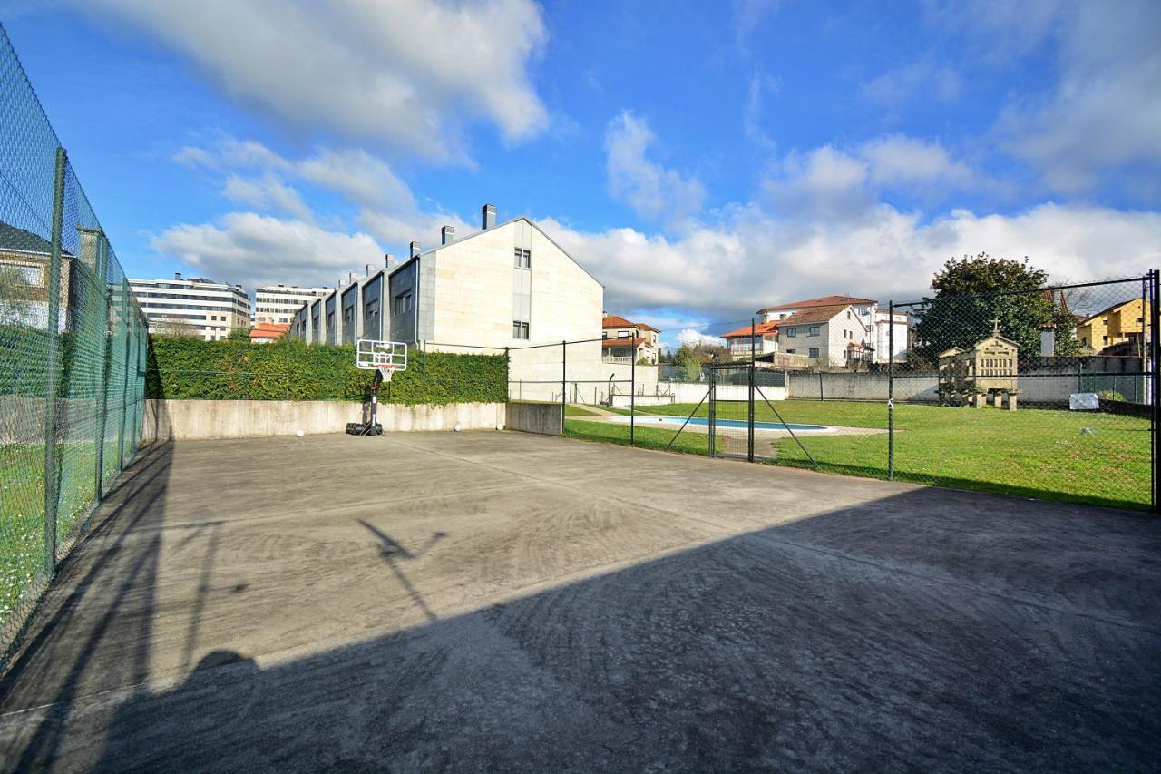 Vila Adosado Con Piscina En Pontevedra Exteriér fotografie